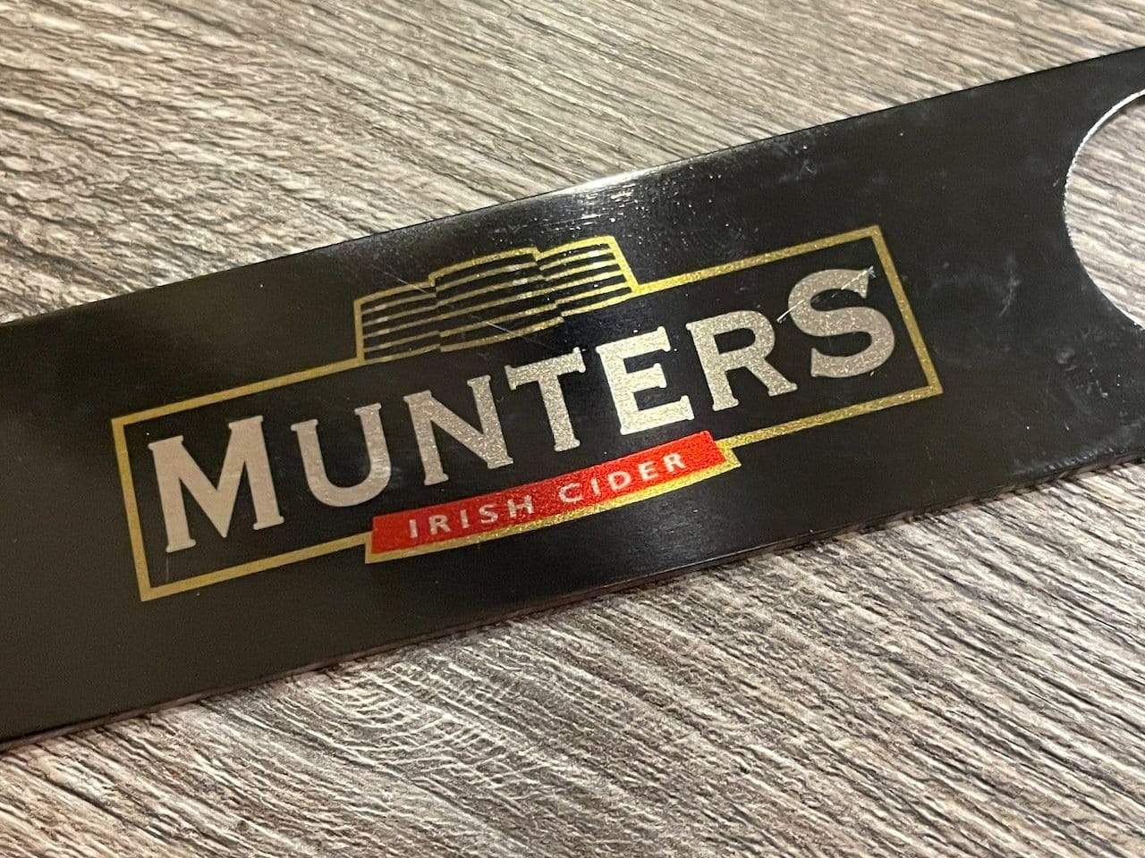 Munters Bottle Opener Raise the Bar Print and Design - Raise the Bar